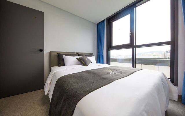 Shine Hotel
