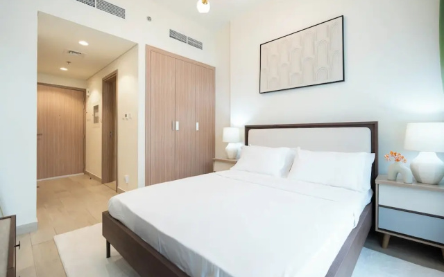 Modern Studio in Azizi Riviera 46