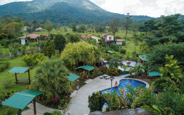 Sueno Dorado Hot Springs Hotel