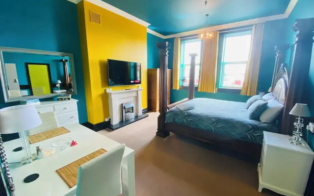 PHOENIX Apartments