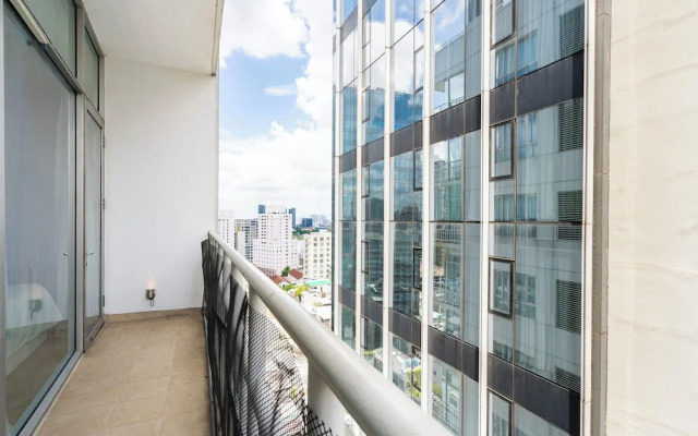 Night Life Lancaster 1br GymBarJapTown