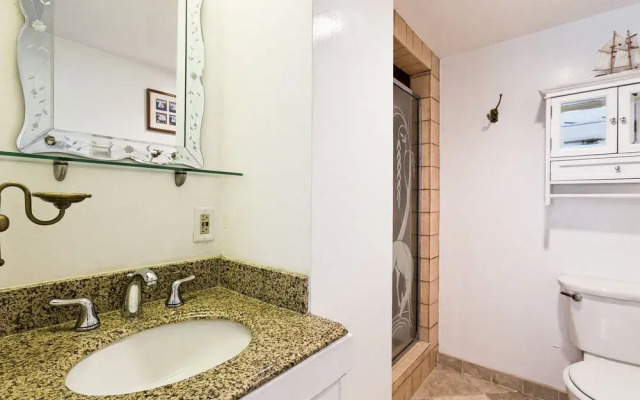 Old Yacht Club Inn Vacation Rentals