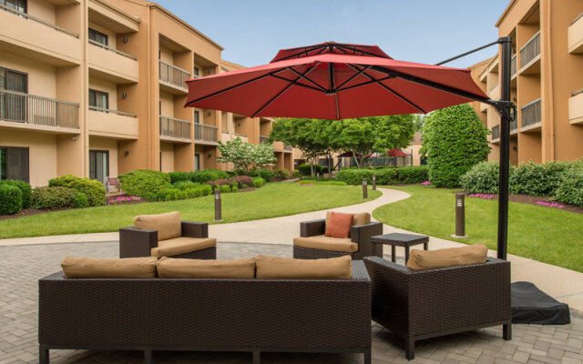 Courtyard Dulles Airport Chantilly