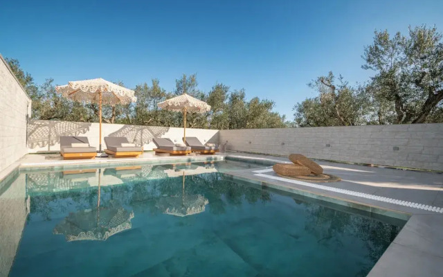 Camelia Luxury Suites - Private Pool & Jaccuzi
