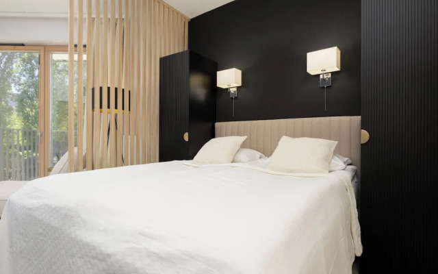Elegant Studio for 2 by Renters