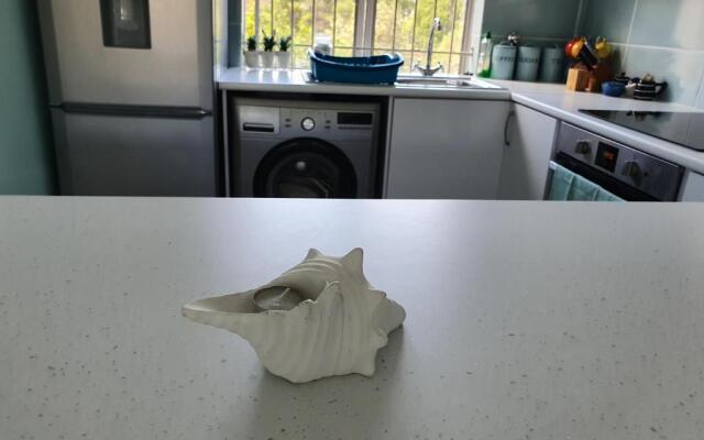 Sea and Mountain View Apartment