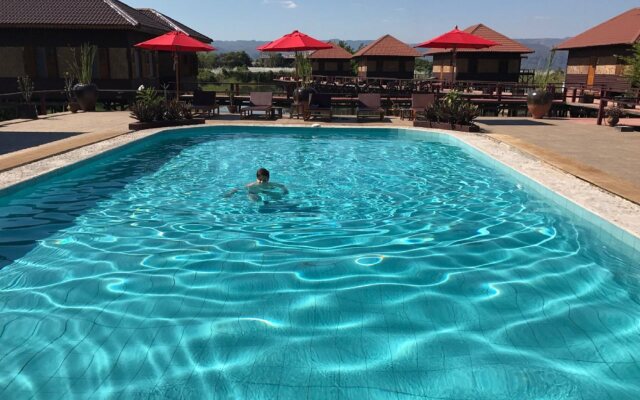 Shwe Inn Tha Floating Resort Hotel