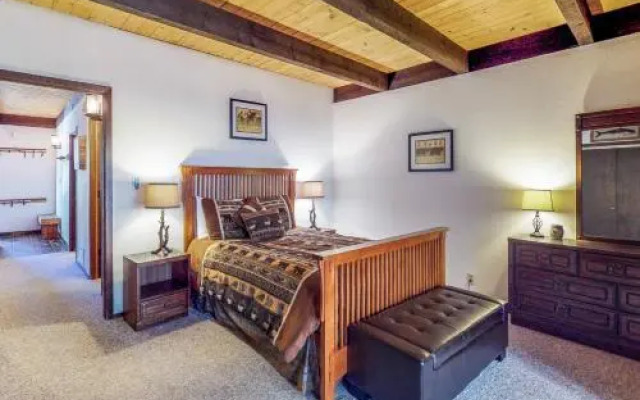 Kings Beach Retreat-Kingswood Village #140