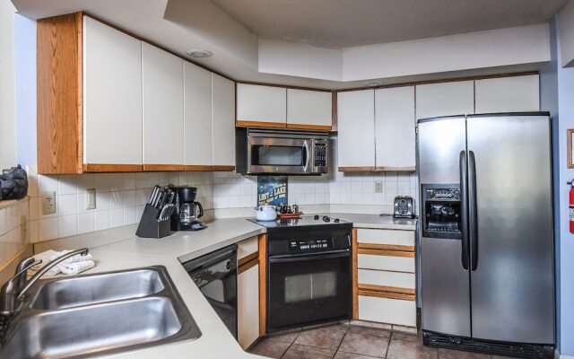 Bear Feet 3 Bedroom Townhome