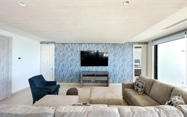 Brand New 6 Bedroom Penthouse