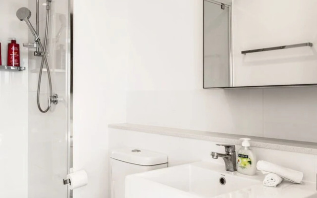 Laguna Apartment