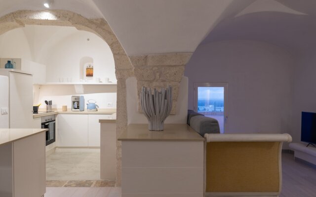 Stone apartment with Terrace by Wonderful Italy