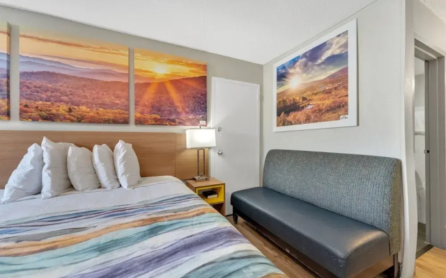 Days Inn Bristol Parkway