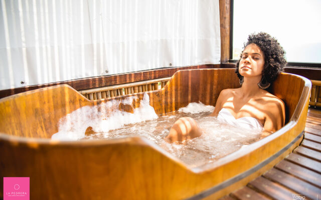 La Pedrera Small Hotel & Spa