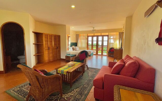 Coco Grove Beach Resort