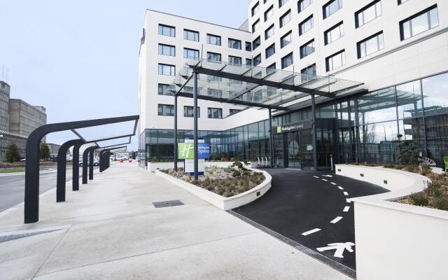 Holiday Inn Express Paris - CDG Airport, an IHG Hotel