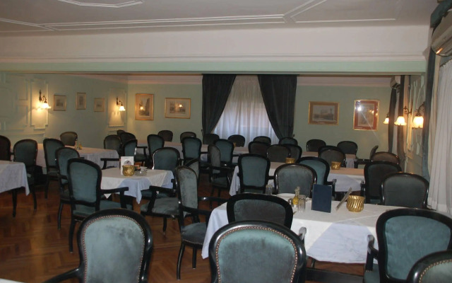 Victoria Cairo Hotel