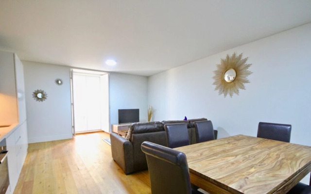 Akicity Cais Sodré In