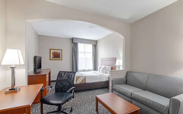Quality Suites South