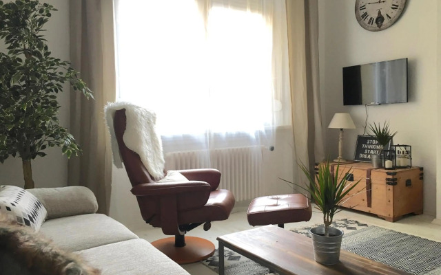Standard Apartment by Hi5 - Károly 23.