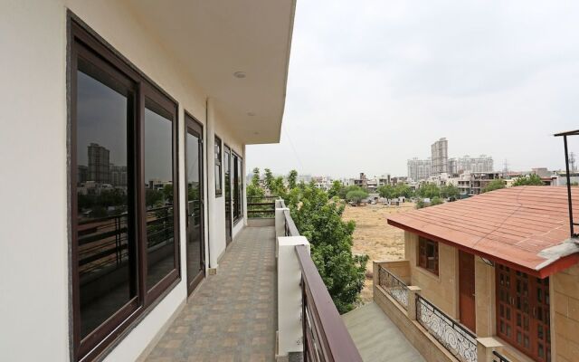 OYO 12692 Amexx Residency
