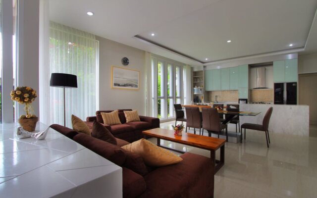 The Kuta Mansion - Adult Only