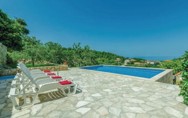Two-Bedroom Apartment Gruda with an Outdoor Swimming Pool 08