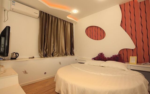 Qingdao Sweet Space Business Hotel