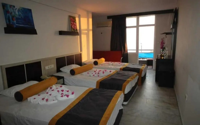 Semt Luna Beach Hotel