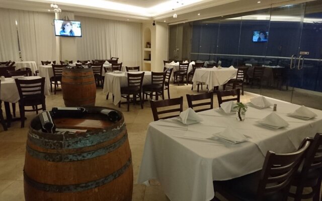 Las Olas Resort and Spa
