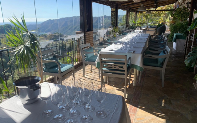 Hotel Los Jarales