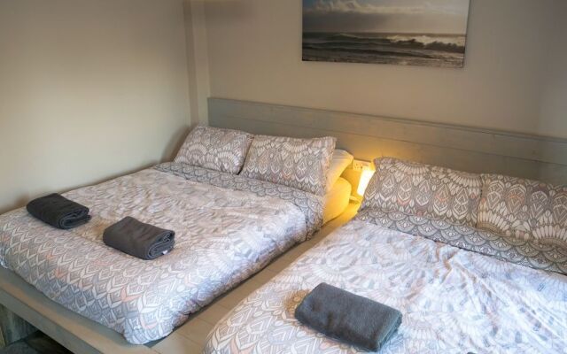 Ha'Penny Bridge Apartments