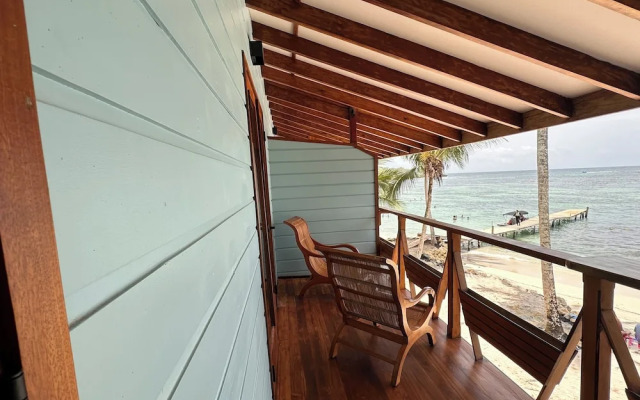 Bocas Beachfront Lodge