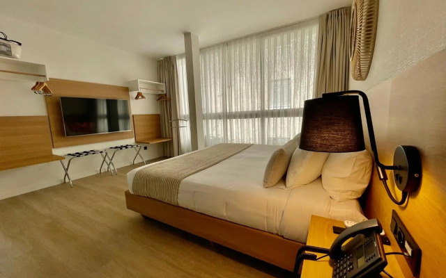 Hotel emblemático Hi Suites