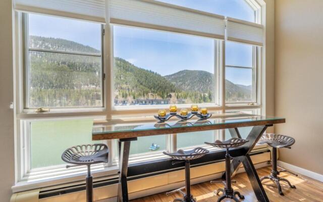 Lakeshore by Summit County Mountain Retreats
