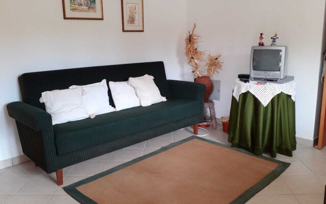 Assafarge-2bedroom-1bathroom-garden