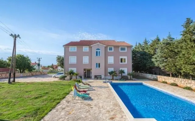 Pool Medulin House