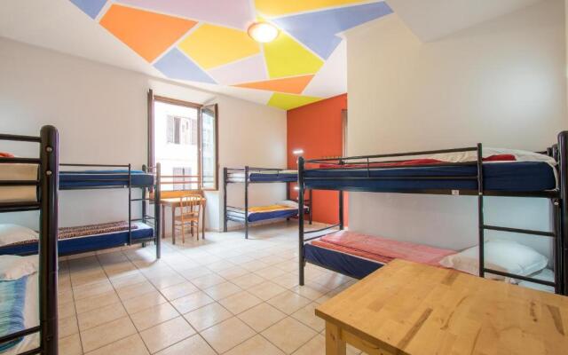 Alessandro Palace & Bar - Hostel