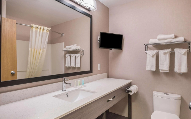 Quality Inn & Suites