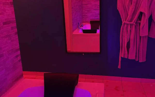 SPA Enzo Appartement avec Jacuzzi Privatif