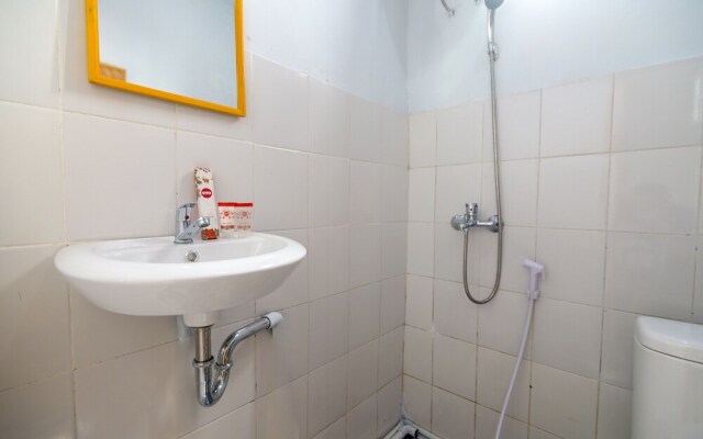 Hm Guest House by OYO Rooms