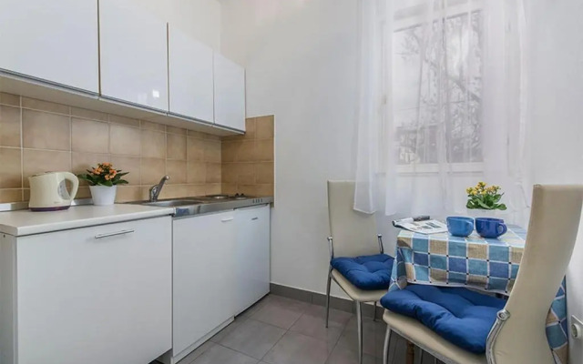 Apartments with a parking space Novigrad - 2536