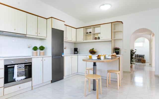 M & S Villa - 3 bedroom villa with heated pool