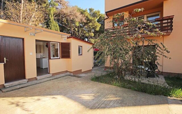 Studio Apartment Valkane