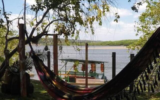 Suíte beira rio 85m praia