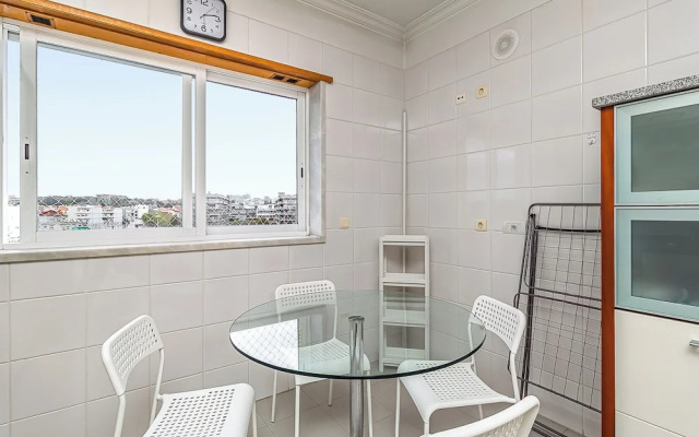 Stylish Stay in Lisbon-Scenic Views
