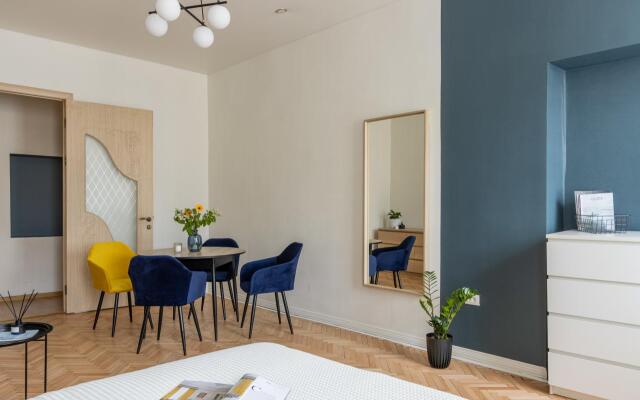 Апартаменты на набережной канала Грибоедова 14