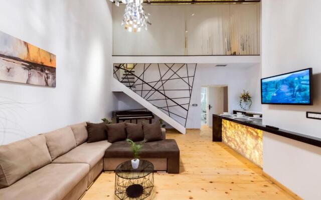 Aigli Seafront Loft-Bespoke Design Gem