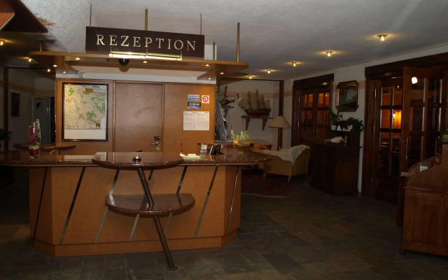 West Hotel an der Sächsischen Weinstrasse