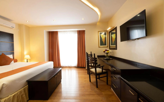 The Monarch Hotel